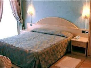 Hotel Eden 4*