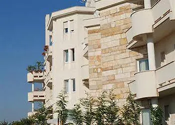 Eden Hotel
